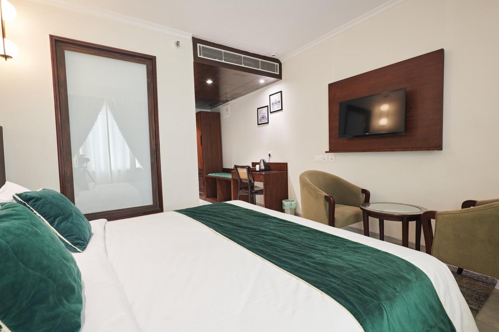 ניו דלהי Deventure Sarovar Portico Patel Nagar מראה חיצוני תמונה