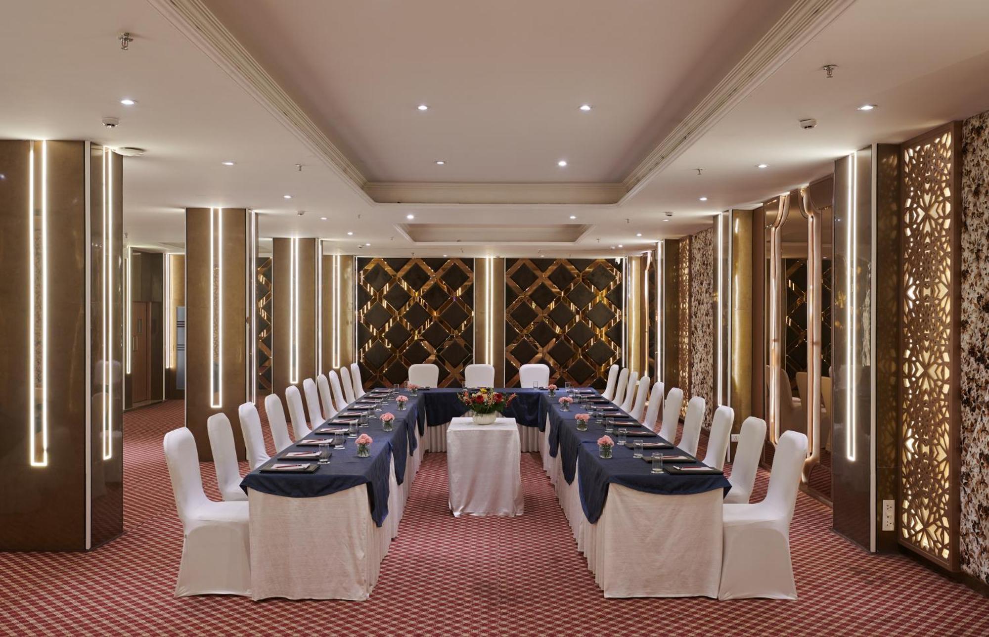 ניו דלהי Deventure Sarovar Portico Patel Nagar מראה חיצוני תמונה