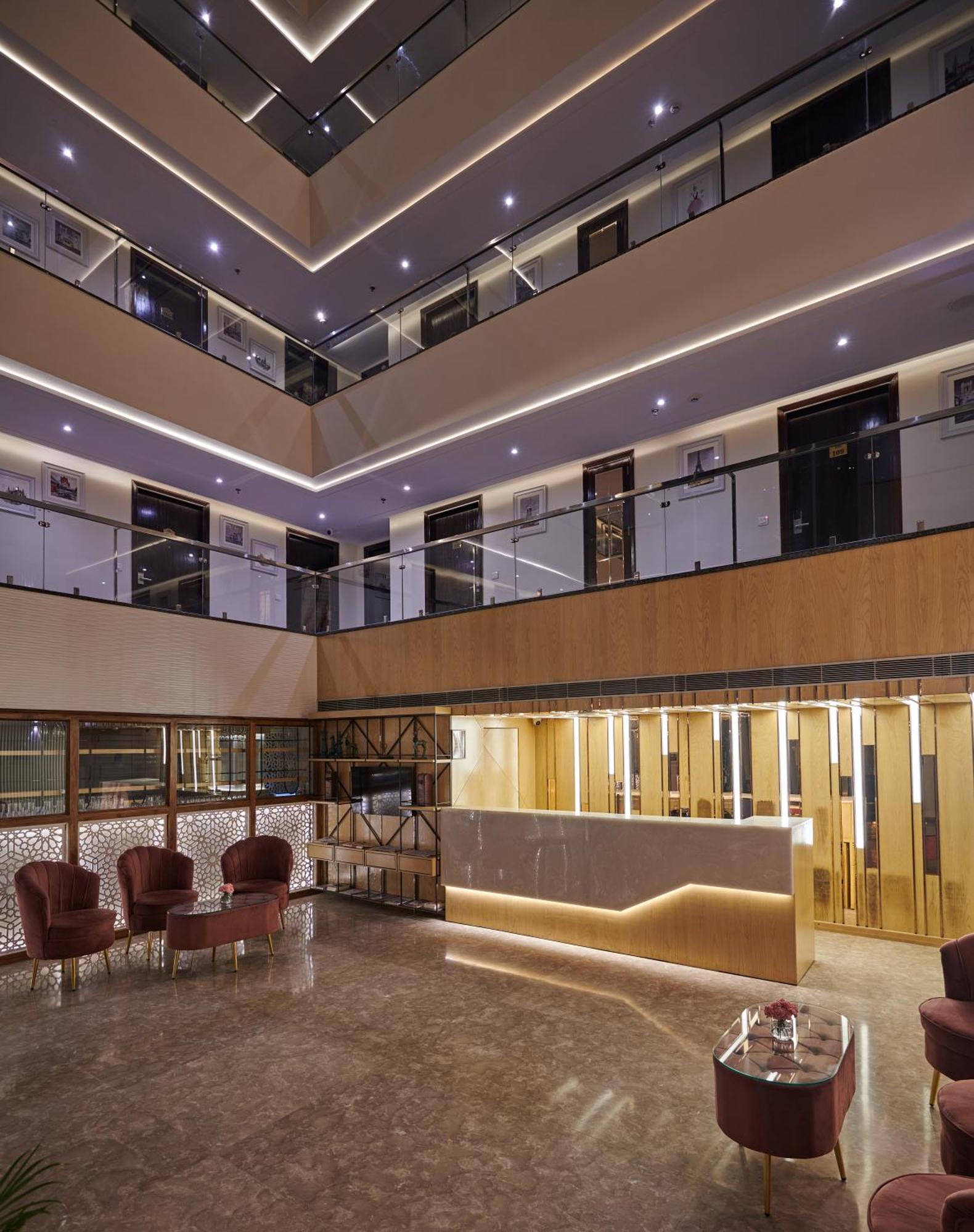 ניו דלהי Deventure Sarovar Portico Patel Nagar מראה חיצוני תמונה